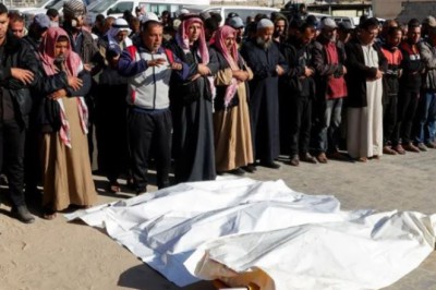 নজরদারির মধ্যেও ফিলিস্তিনে গণহত্যা